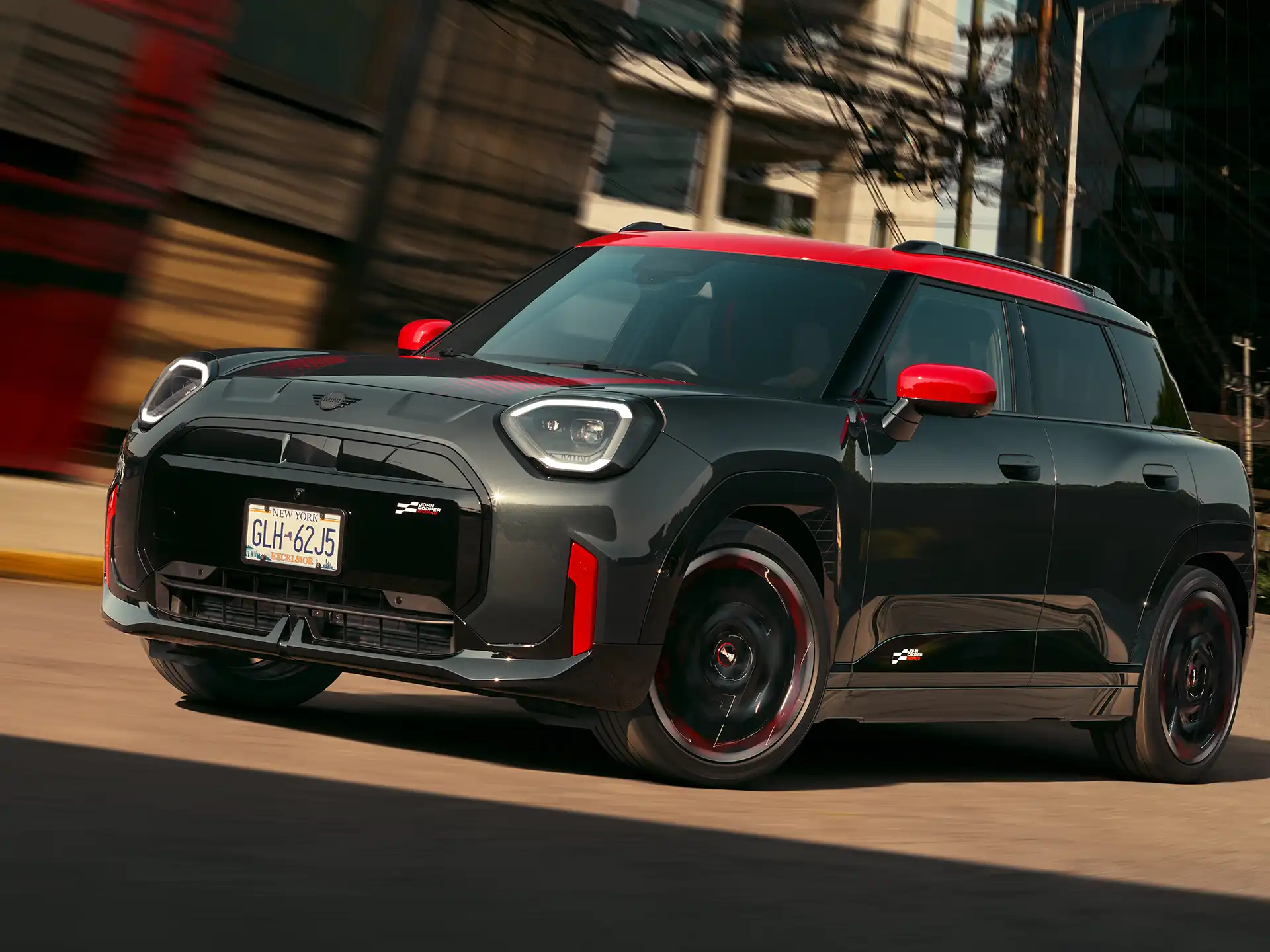 MINI John Cooper Works - J05 JCW zijaanzicht